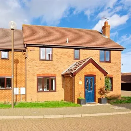 Buy this 5 bed house on Stubbs Field in Milton Keynes, MK5 7GG