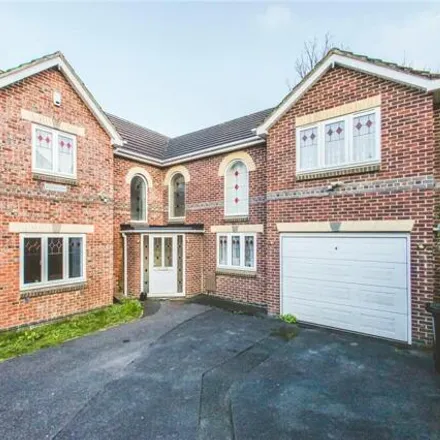 Buy this 5 bed house on Hudson Way in Swindon, SN25 4WJ