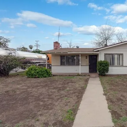 Buy this 3 bed house on 610 Huskey Drive in Kern County, CA 93308