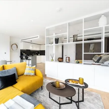 Buy this 1 bed apartment on Calligaris in Landmark Square, Canary Wharf