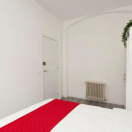 Image 4 - International House, Carrer de Trafalgar, 14, 08010 Barcelona, Spain - Apartment for rent