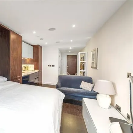 Image 4 - Bramah House, 9 Gatliff Road, London, SW1W 8BE, United Kingdom - Apartment for sale