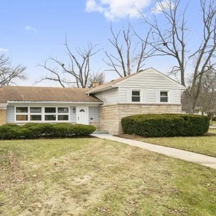 Buy this 3 bed house on 2802 Sunset Avenue in Flossmoor, Rich Township
