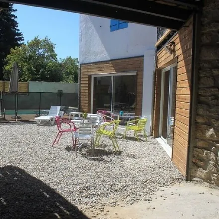 Rent this 2 bed townhouse on 07150 Vallon-Pont-d'Arc