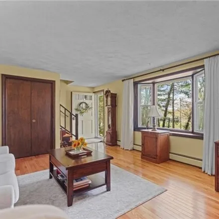 Image 9 - 84 Cedar Swamp Road, Greenville, Providence County, RI 02917, USA - House for sale