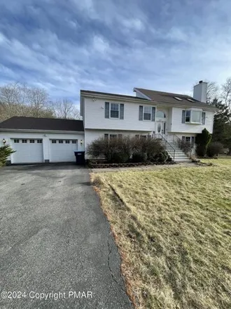 Buy this 5 bed house on 45 Mountain View Court in Smithfield Township, PA 18301
