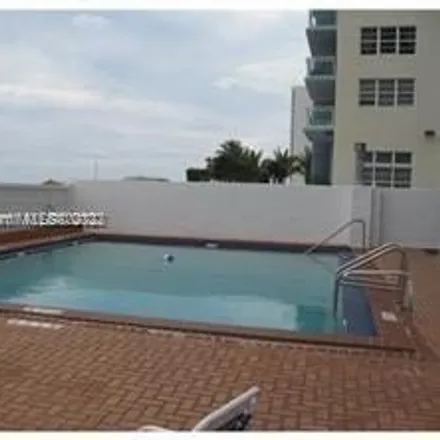 Image 6 - Port Royale Condominium Inc, 6969 Collins Avenue, Atlantic Heights, Miami Beach, FL 33141, USA - Condo for sale