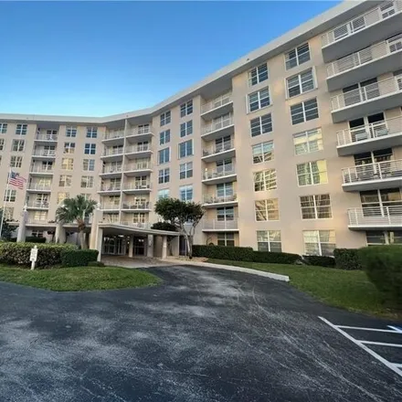 Rent this 1 bed condo on 2898 Banyan Road in Boca Raton, FL 33432