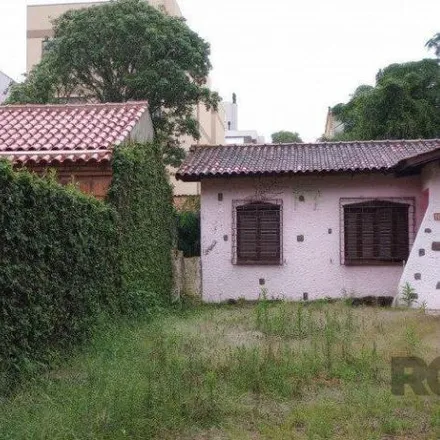 Buy this 3 bed house on Rua Afonso Arinos in Camaquã, Porto Alegre - RS