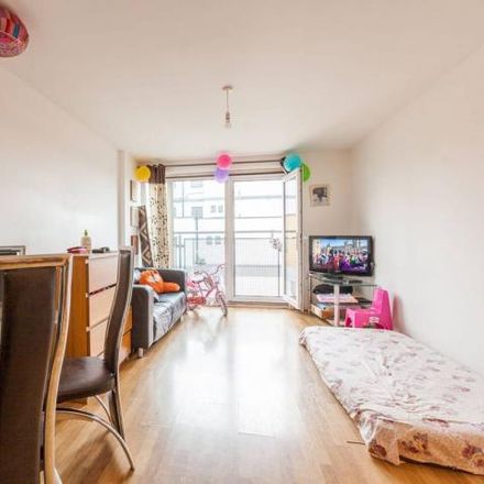 Rent this 1 bed apartment on Gants Hill Station in Eastern Avenue, London