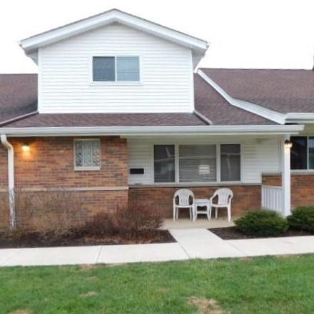 Rent this 3 bed townhouse on 25435 Country Club Boulevard in North Olmsted, OH 44070