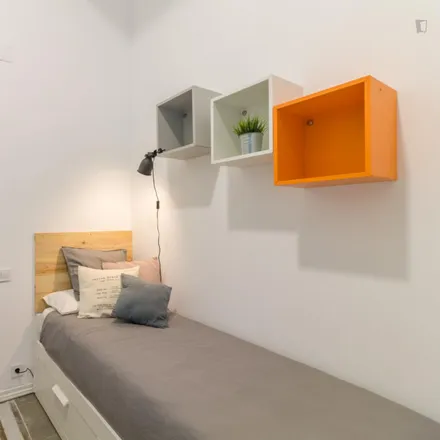 Image 4 - Carrer Gran de Gràcia, 243, 08012 Barcelona, Spain - Room for rent