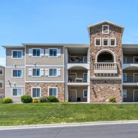 Buy this 3 bed condo on 1915 North Crest Road in Saratoga Springs, UT 84045