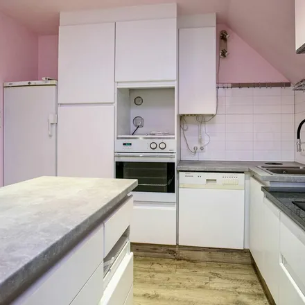 Rent this 2 bed apartment on Lange Minnestraat in 9280 Lebbeke, Belgium