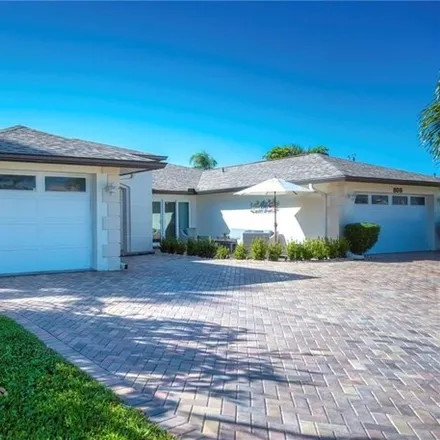 Image 7 - 814 Southwest 52nd Street, Cape Coral, FL 33914, USA - House for sale