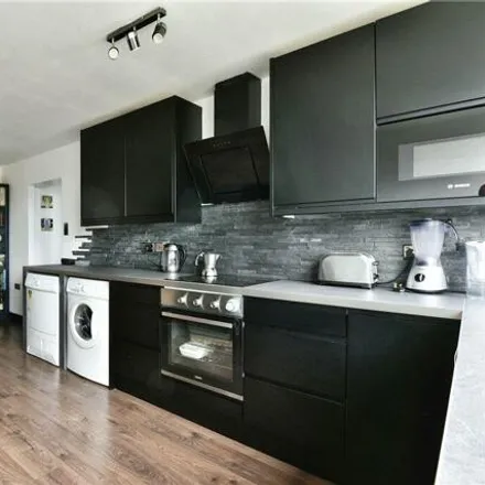 Image 2 - Charlotte Despard Avenue, London, SW11 5HN, United Kingdom - Apartment for sale
