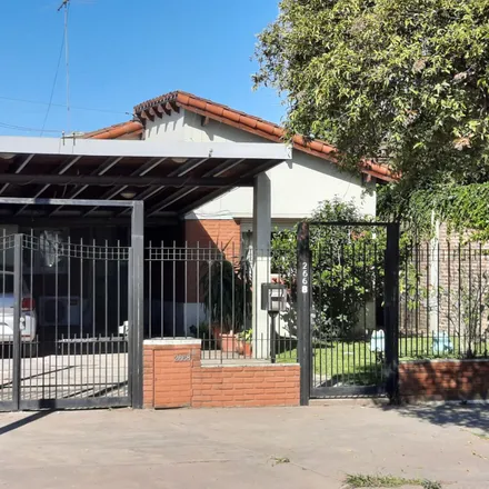 Buy this studio house on Veterinaria Pulpejitos in Avenida 44, El Retiro