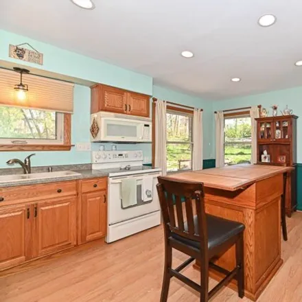 Image 5 - 11610 West Mount Vernon Avenue, Wauwatosa, WI 53226, USA - House for sale