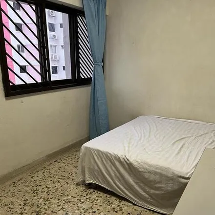 Rent this 1 bed room on 636 in 636 Ang Mo Kio Street 61, Singapore 569843