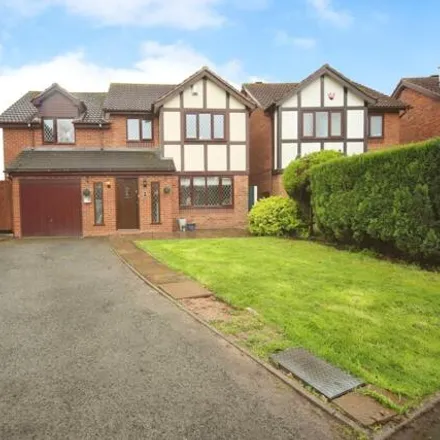 Buy this 4 bed house on Avon Close in Stoke Pound, B60 3PE