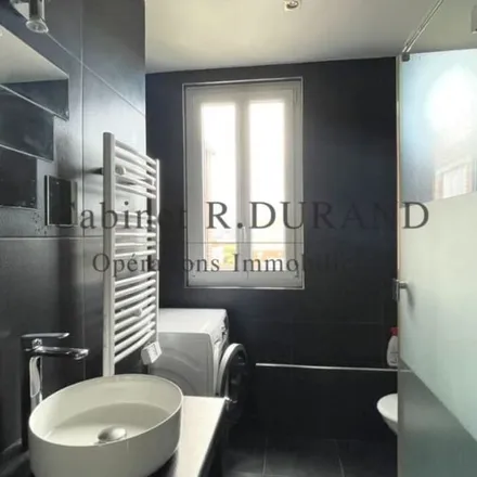 Rent this 2 bed apartment on Hôtel de ville in Rue de l'Hôtel de Ville, 92400 Courbevoie