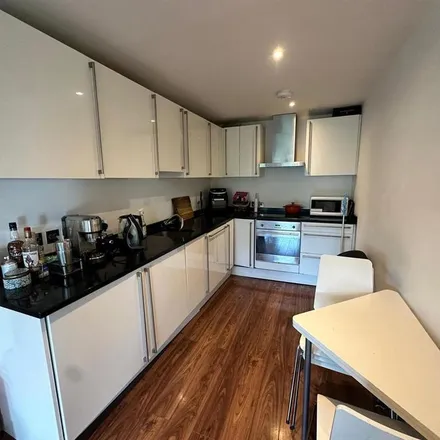 Rent this 1 bed duplex on 129 Fordwych Road in London, NW2 3PA