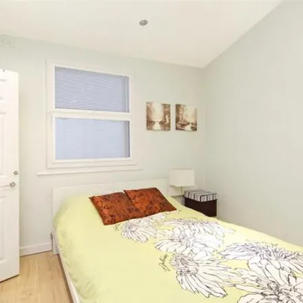 Image 4 - 227 Sussex Gardens, London, W2 2RL, United Kingdom - Apartment for sale