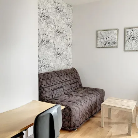 Rent this 1 bed apartment on 48 Rue des Godrans in 21000 Dijon, France