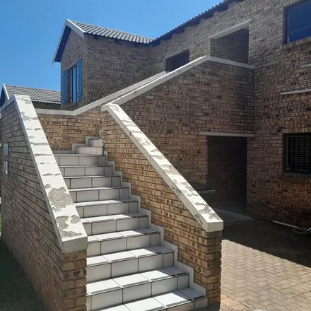 Image 4 - Paul Kruger Road, Southcrest, Alberton, 2197, South Africa - Townhouse for rent