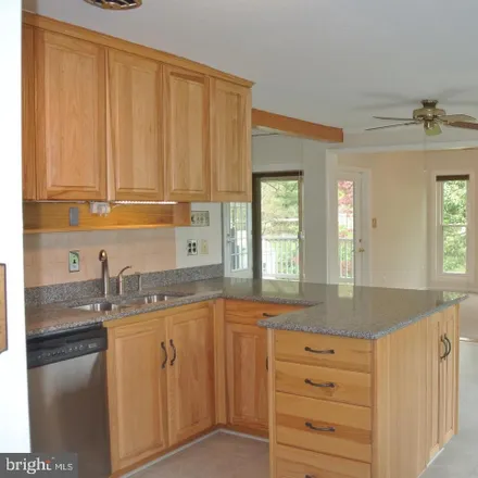 Image 2 - 3205 Hessney Drive, West Falls Church, VA 22042, USA - House for rent