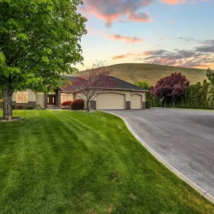 Buy this 4 bed house on 7032 Glenbrook Loop in West Richland, WA 99353