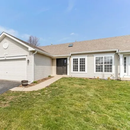 Rent this 3 bed house on 1361 Chestnut Circle in Yorkville, IL 60560