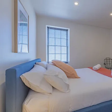 Rent this 2 bed house on Hobart in Tasmania, Australia