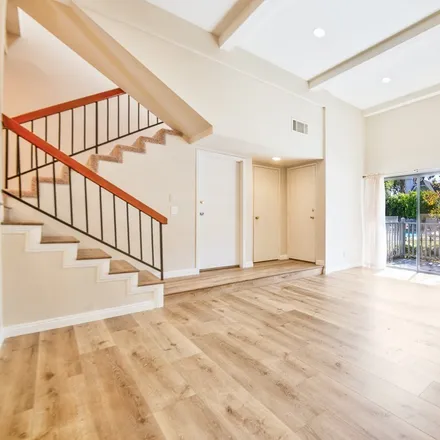 Image 3 - Goodwil, Lemarsh Street, Los Angeles, CA 91325, USA - Townhouse for sale