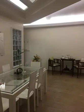 Buy this 3 bed apartment on Restaurante Kirin Culinária Oriental in Rua Bela Vista 321, Centro