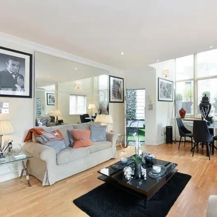Rent this 2 bed apartment on The Mount Square in London, NW3 6SU