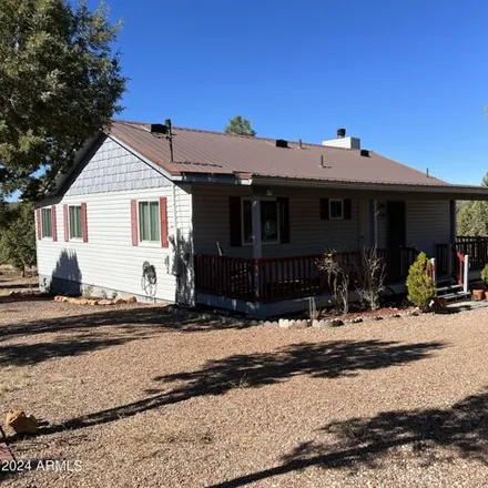 Buy this 2 bed house on 5436 Cardinal Drive in Navajo County, AZ 85934