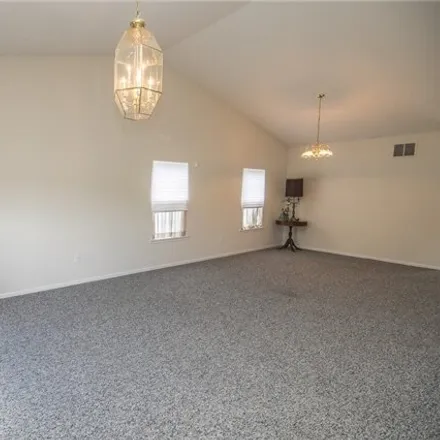 Image 3 - 2098 Sycamore Drive, Bedford Heights, OH 44146, USA - Condo for sale