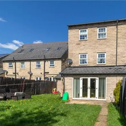 Buy this 4 bed duplex on Hopkinson Road in Huddersfield, HD2 1NU