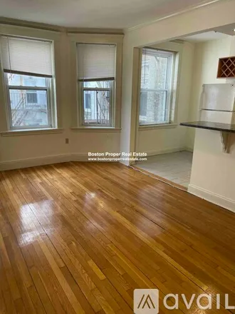 Rent this studio apartment on 117 Park Dr