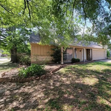 Image 2 - 18020 Holly Forest Drive, Harris County, TX 77084, USA - House for sale