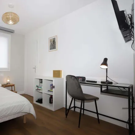 Rent this 1 bed room on 3 Rue du Languedoc in 29200 Brest, France