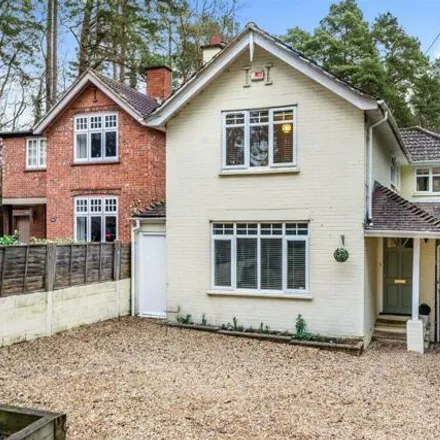Buy this 4 bed house on Crowthorne Road in Crowthorne, RG45 7PW