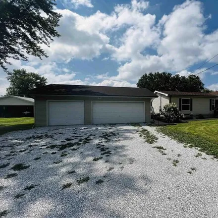 Buy this 3 bed house on 1349 East Wheeler Street in Macomb, IL 61455