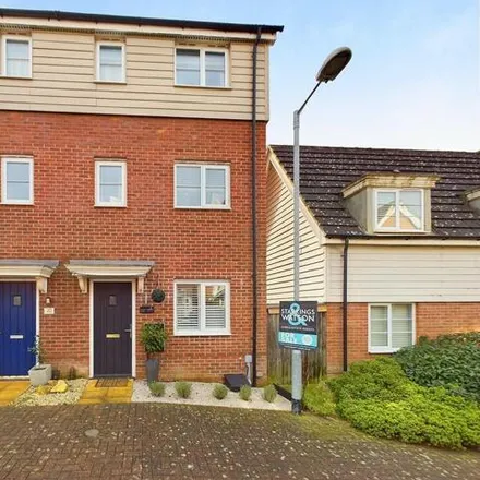 Buy this 3 bed townhouse on Rose Avenue in Costessey, NR8 5EH