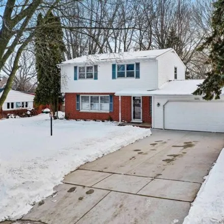 Buy this 4 bed house on 949 Myrtle Ln in Green Bay, Wisconsin
