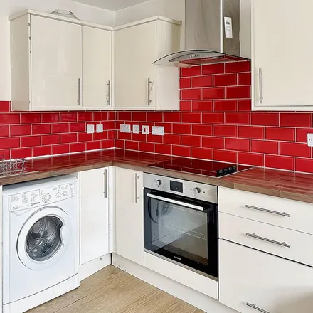 Rent this 1 bed apartment on 35a Millstone Lane in Leicester, LE1 5JN
