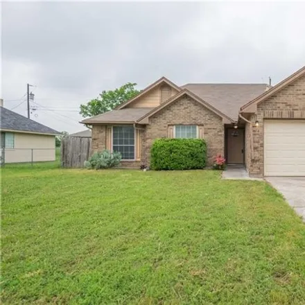 Buy this 3 bed house on 2563 Remington Drive in Killeen, TX 76543