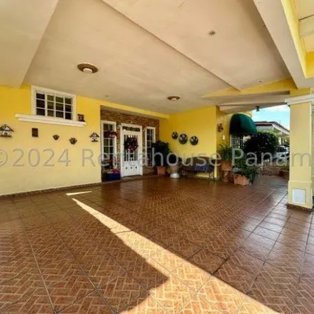 Buy this 5 bed house on unnamed road in Campo Lindbergh, Juan Díaz