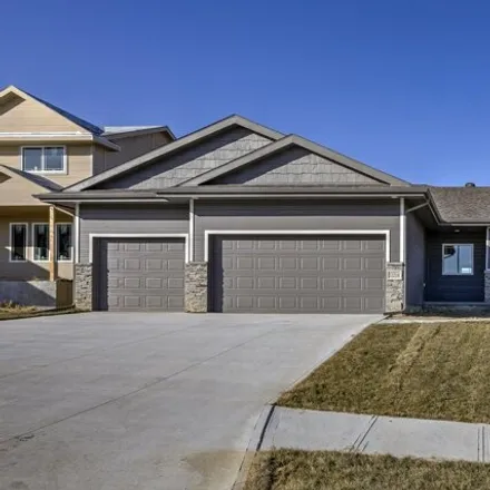 Buy this 3 bed house on 12272 Quail Drive in Sarpy County, NE 68123